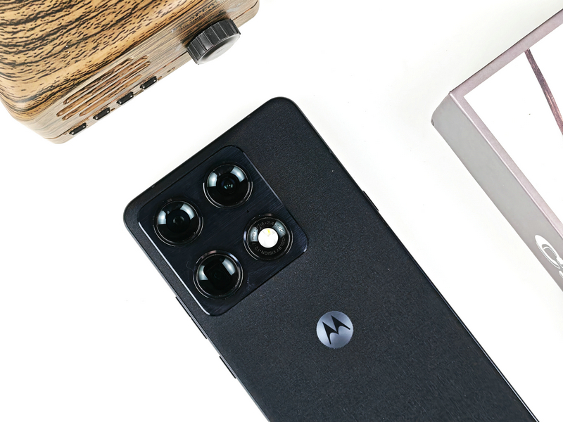 聯(lián)想moto X70 Air Pro評(píng)測(cè)：影像與AI的極致融合