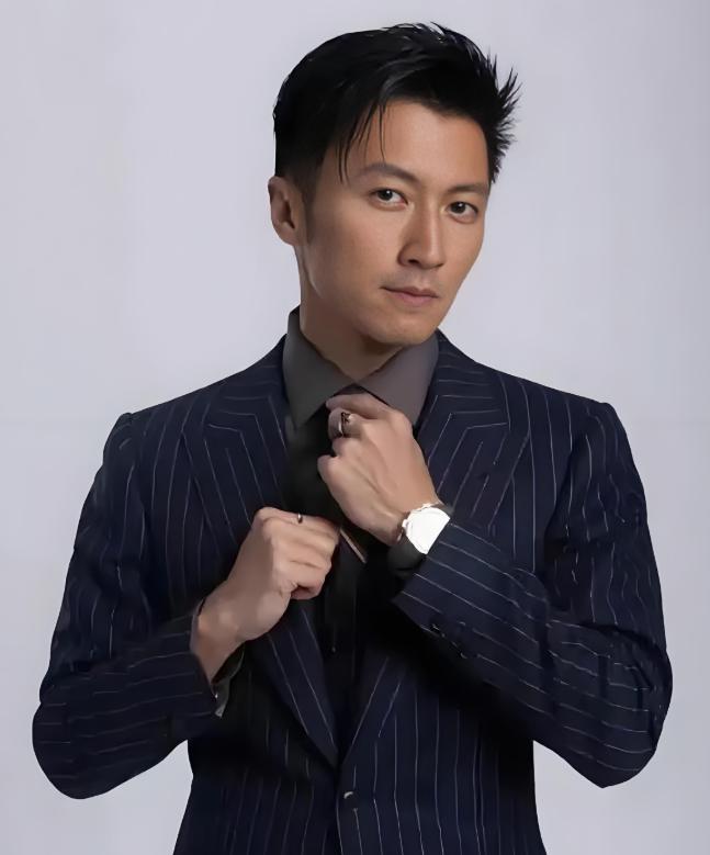 王菲也没想到，谢霆锋会因《镖人》吴京的一个举动，落得口碑暴跌