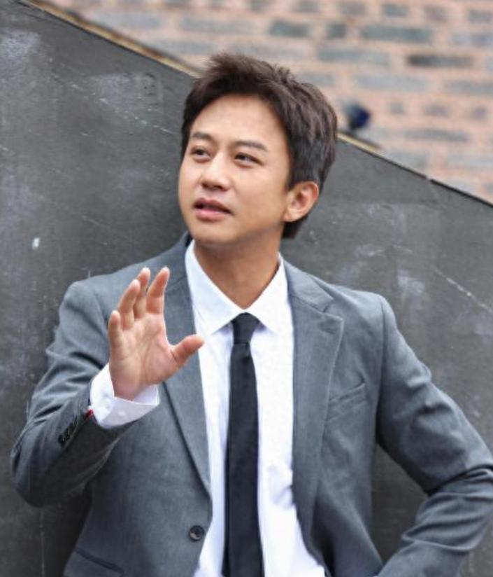 2026跨年晚会各大电视台嘉宾曝光，看完名单，厕所都不敢去上了