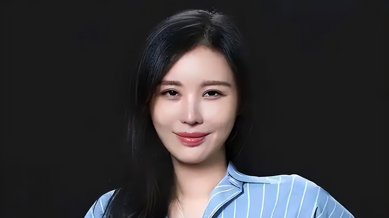 田朴珺删光王石合影