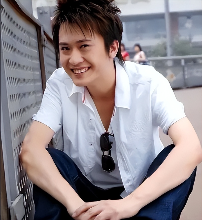 事实证明,44岁高调炫富的央视名嘴杨帆,已经走上了另一条大道