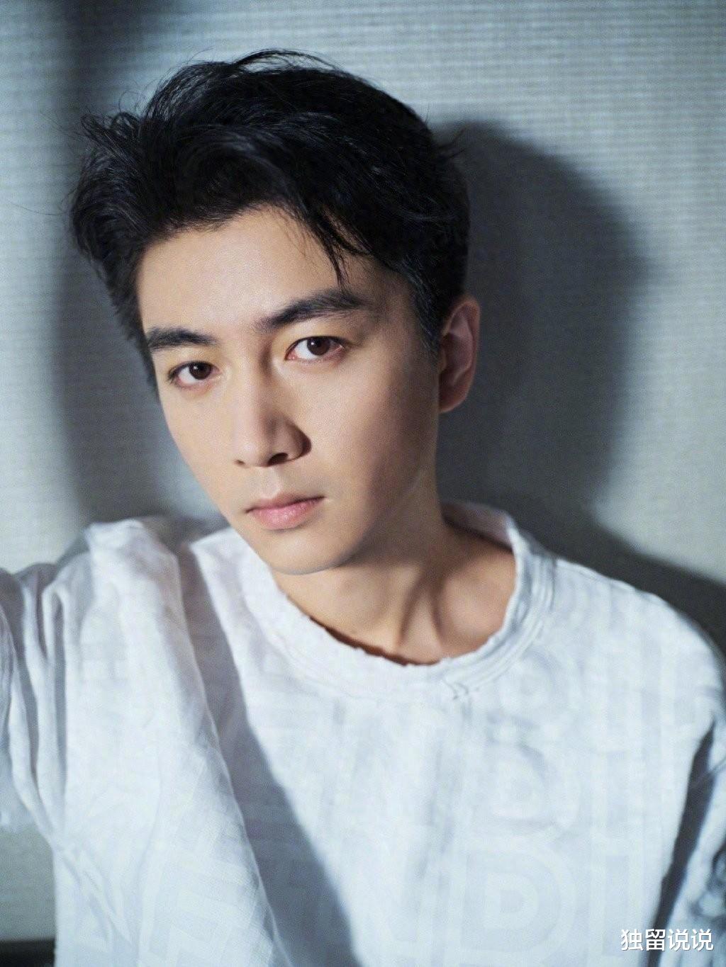 陈晓落泪采访曝光坦言: 我可以包容她的过去却无法容忍她活在过去