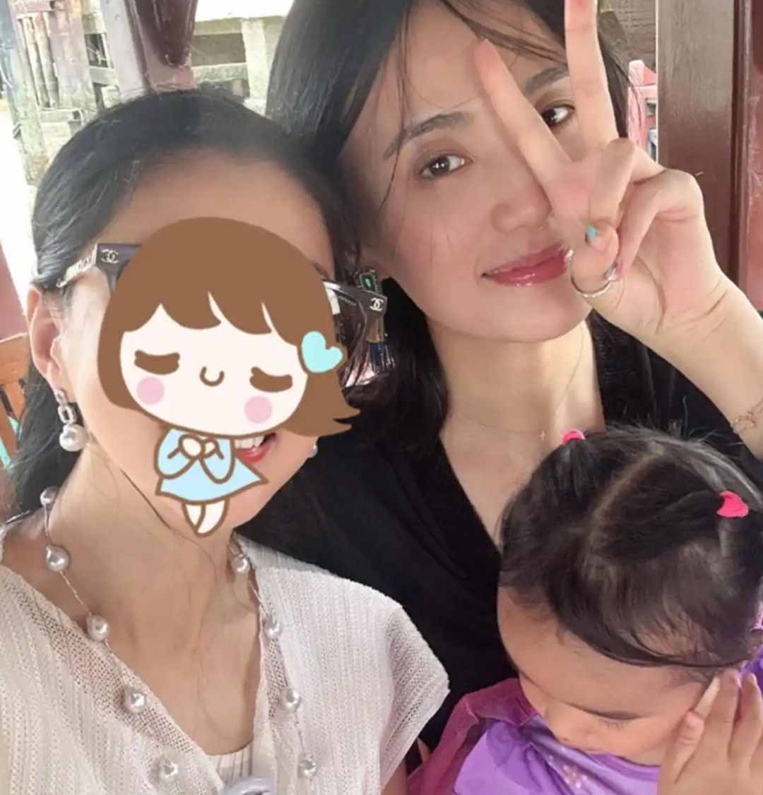 海哈金喜带女儿曼谷度假，李亚鹏拜托朋友照顾，人品真的无可挑剔