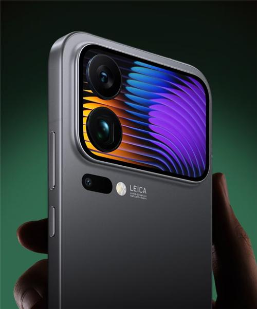 小米17 Ultra將提前發布 無背屏依舊是圓形鏡頭模組