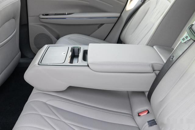 12万买悬架可调中大型车,银河星耀8让豪车功能下沉,续航1530km