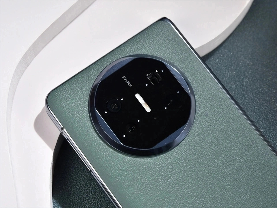 華為誕生新一代“降價王”，12GB+512GB跳水5200元，進入清倉倒計時