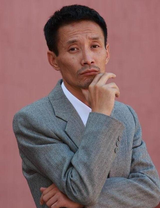 江珊做梦也没想到，她那平平无奇的老公，在55岁的时候又火了一把