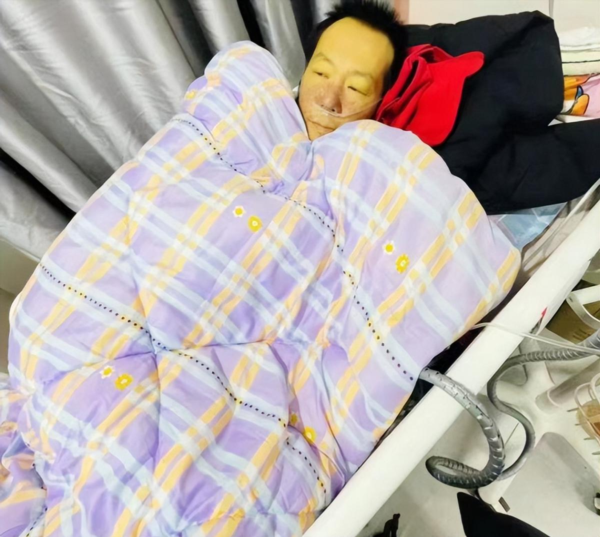 2天4个瓜！歌后进ICU，劣迹艺人撞老太太逃逸，47岁歌手因酒去世