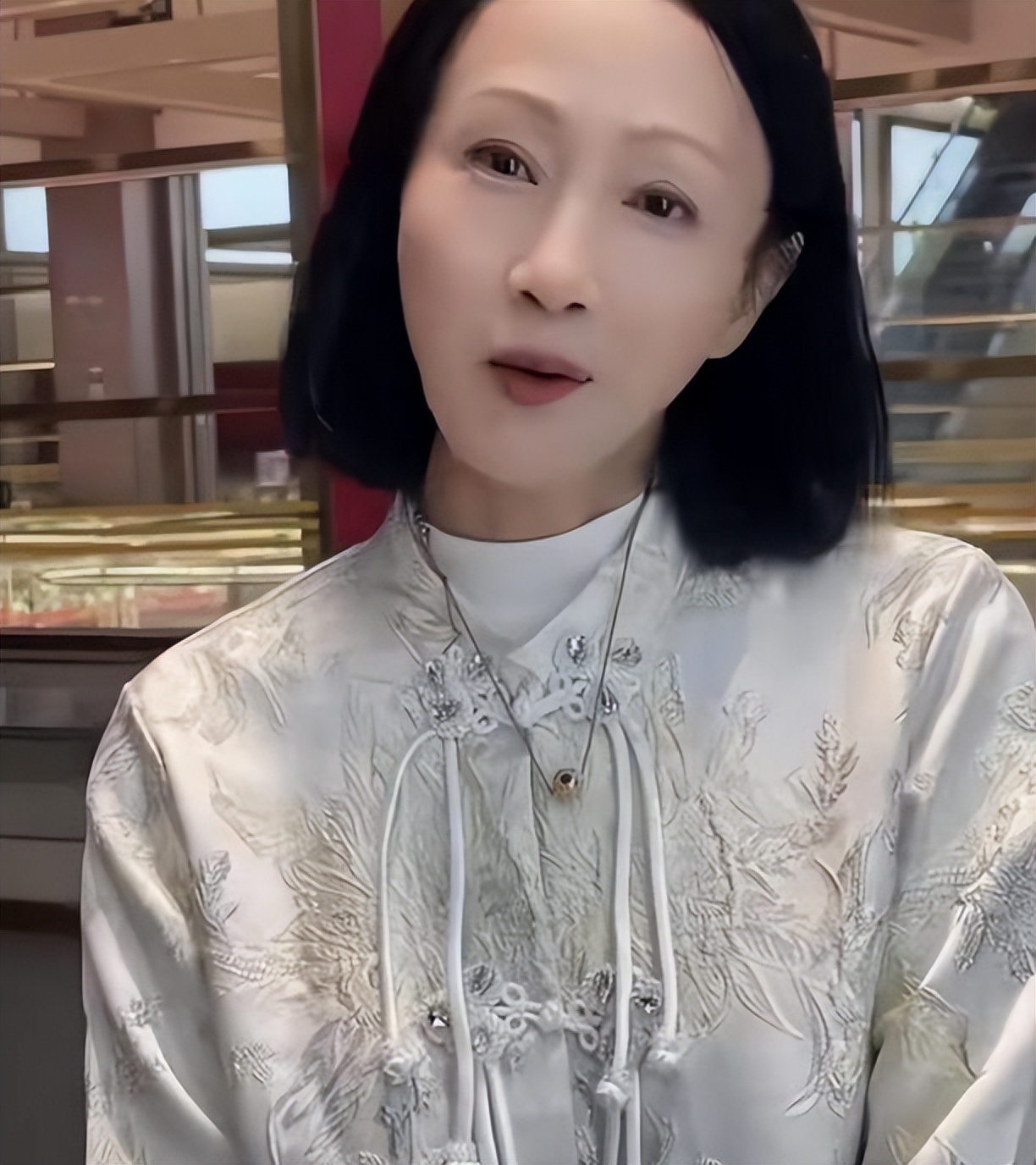 保剑锋没想到，出轨风波持续发酵，黄慧颐竟给他和妻子留足了体面