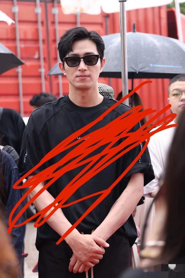 生图暴露短剧霸总真实颜值，没了美颜滤镜，遍地普通人