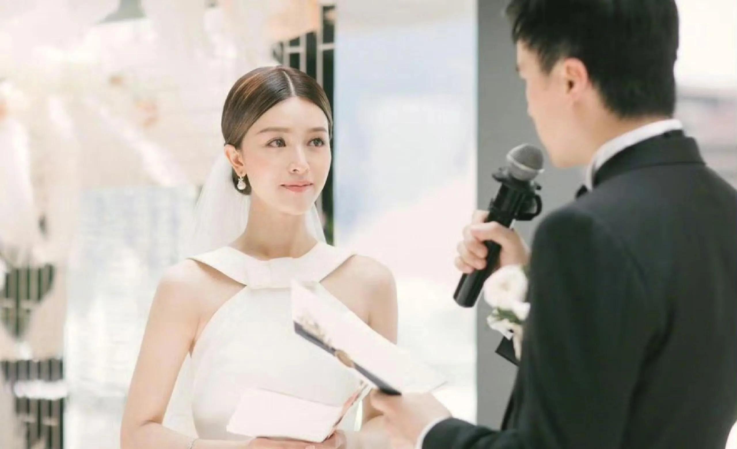 文咏珊生娃被质疑是“代孕”，她怀孕进组，安岚参加婚礼时有孕肚