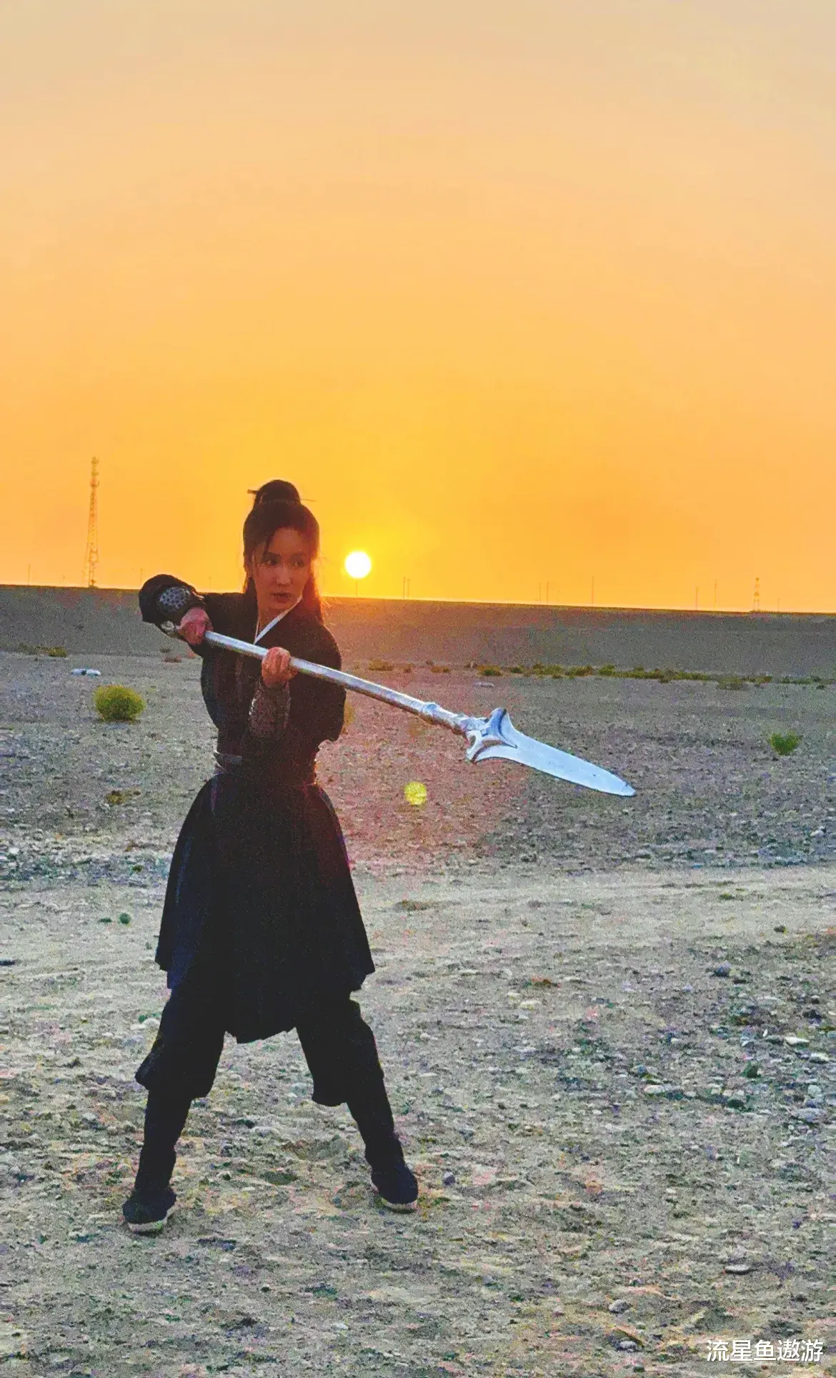 36岁娄艺潇演短剧:从“胡一菲”到“将军”,是降咖还是升职?