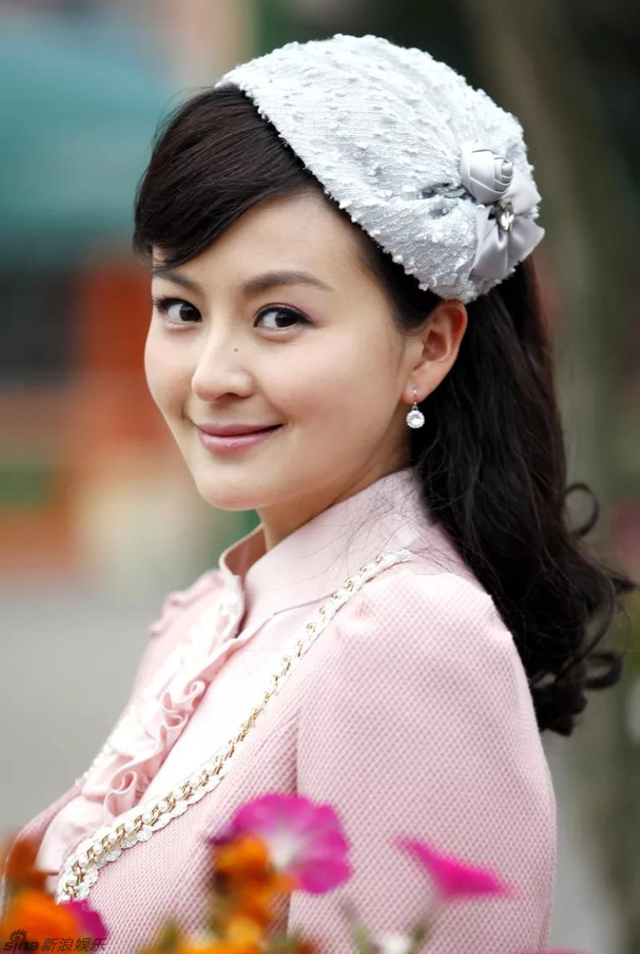 因得罪于正沦为18线，早高峰挤地铁无人识，富豪老公身份成谜