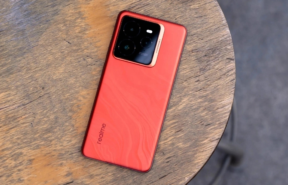 國補后的真香旗艦，從3699元降到2761元，120倍變焦+驍龍8至尊版