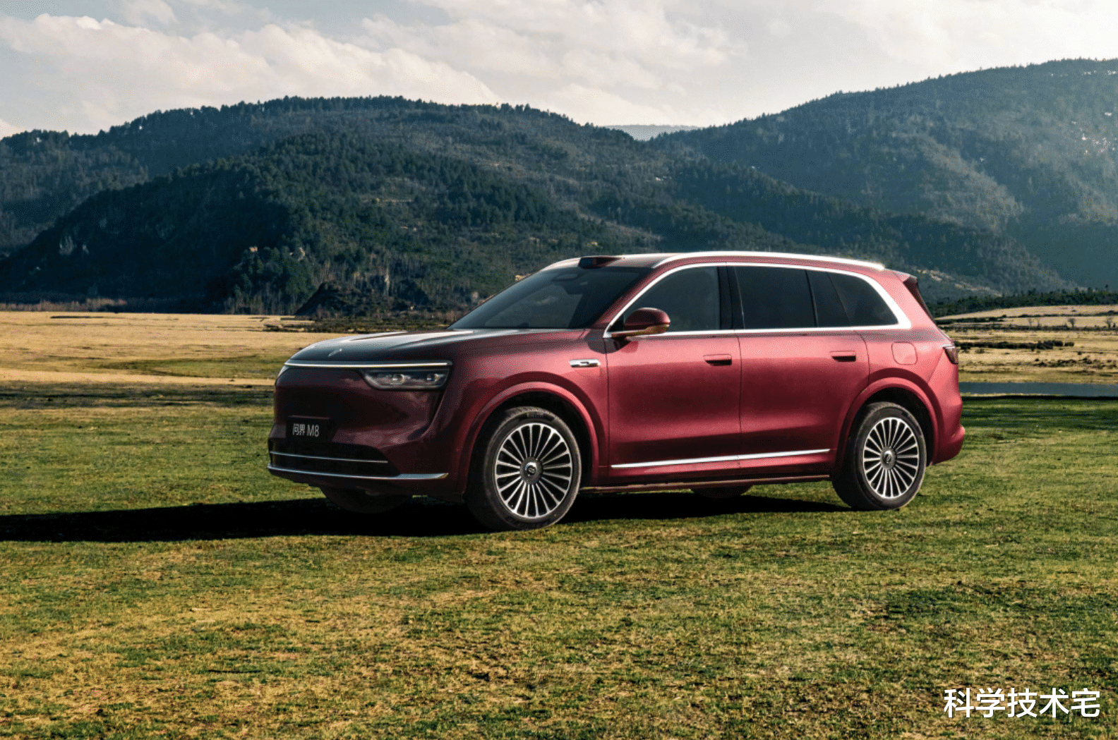 一天平均4000台！华为鸿蒙智行公布战报，4天大定16000台！