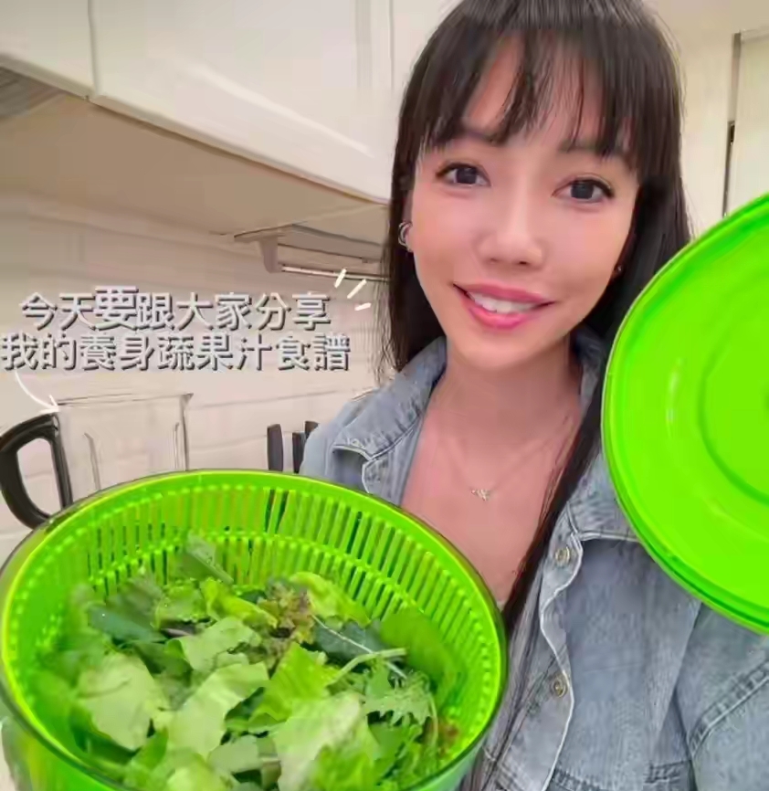 王力宏仨子女惹人担忧,大女儿11岁疑还未上学,李靓蕾精神变化大