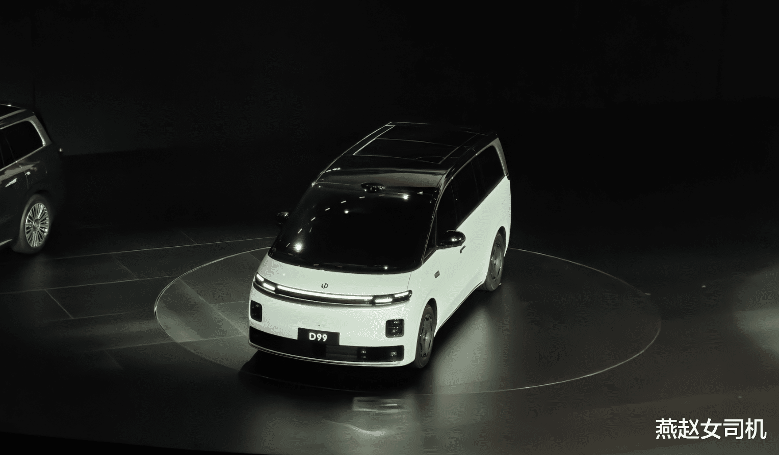 零跑D19、D99实车现身，旗舰SUV、MPV剑指100万辆目标