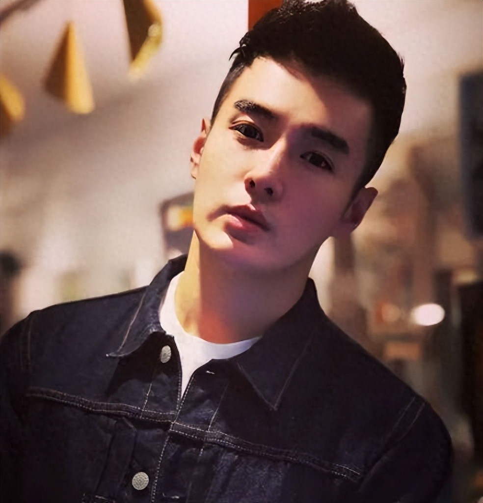 热播剧男星突然被曝“逃税涉黄”？本人宣布暂停演艺工作专心打官司！法院判决来了