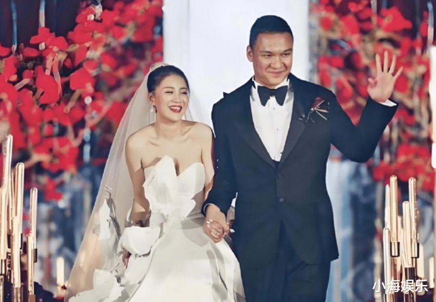 车澈为搂抱乃万道歉，乃万发声明澄清，李嘉格做法好有风度