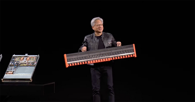 黄仁勋巴黎演讲：欧洲在建20座AI工厂，两年AI基建算力将增长10倍