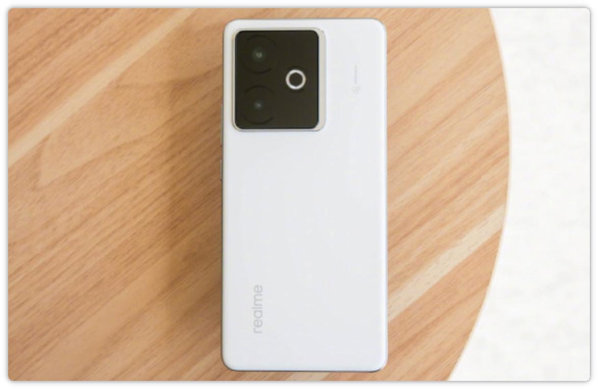 續航黨狂喜！10000mAh新機不止一家，性能短板也被補齊