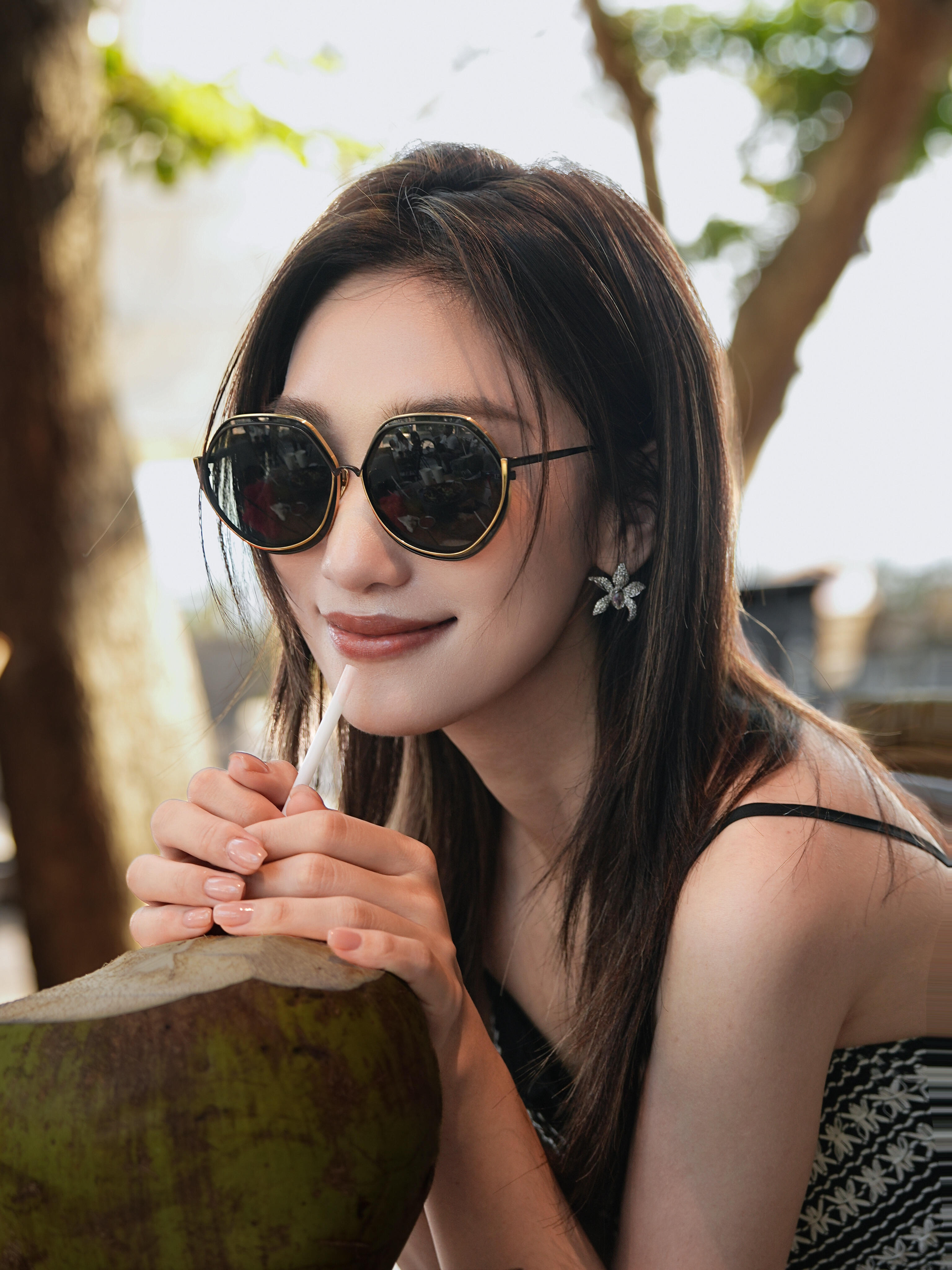 主持人蓝羽今日份游玩美拍，悠闲自在