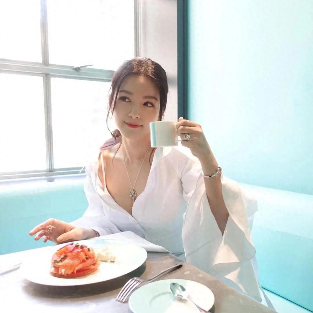 前TVB花旦开口想复出拍剧,与前夫离婚后称专注工作:感情事随缘