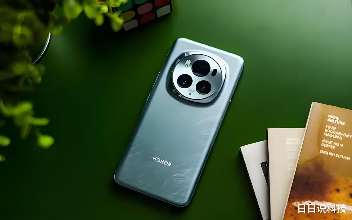 榮耀半價清倉，跌價3000元，1.8億像素+5600mAh+衛星通信