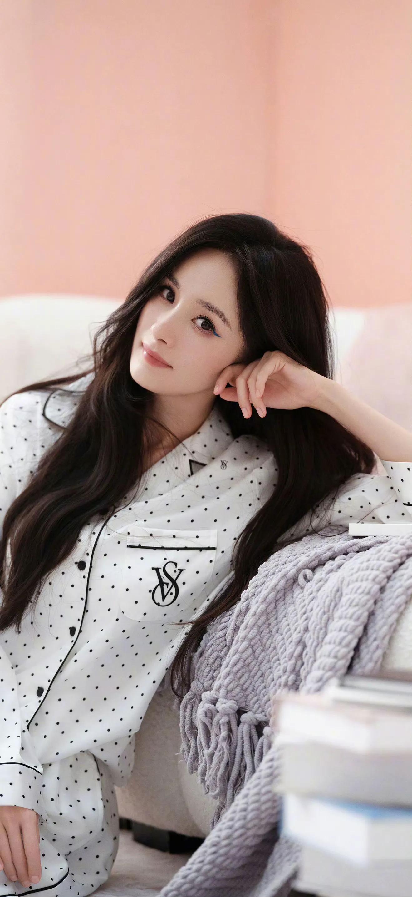 杨幂 居家睡衣 裸足 写真壁纸