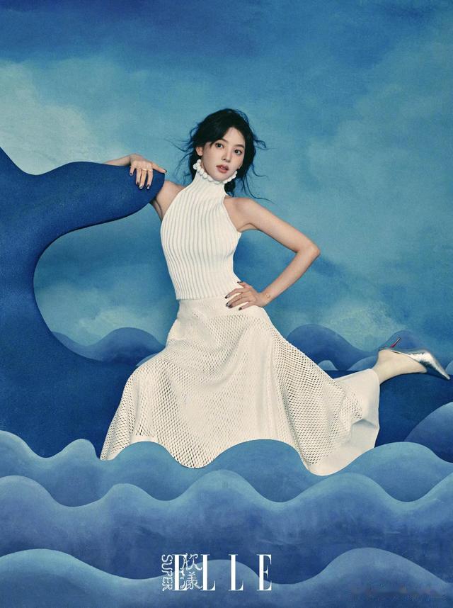 章若楠 Super ELLE欣漾七月号内页大片释出，每一张都拍的特别美！
