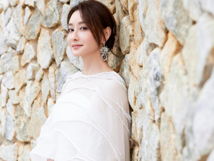 继何洁和尚雯婕吵架后，《浪姐6》竟有四个人吵架，比舞台还精彩