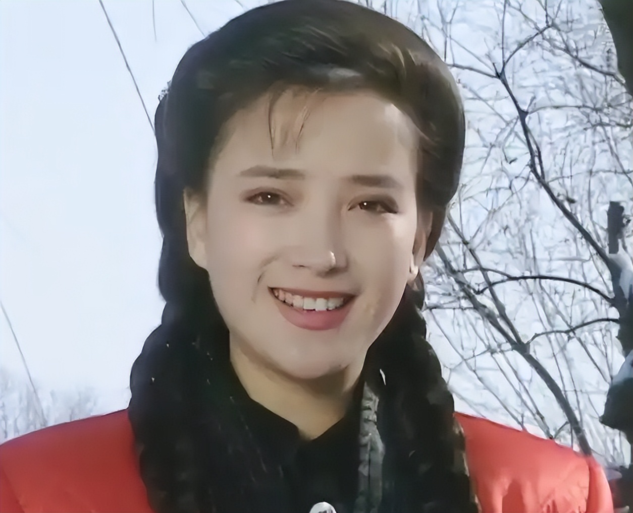 何晴告别仪式上，前后一个特殊的变动让人泪目，她可以安心的走了