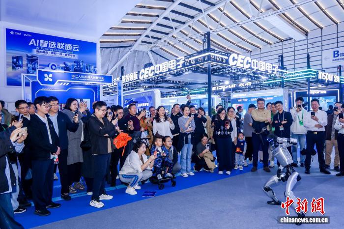 千余項技術產品集中亮相 烏鎮“互聯網之光”照見未來