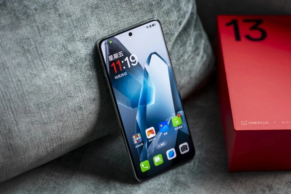 一加“太拼了”，從4499元跌至2748元，高配旗艦重回“谷底價”