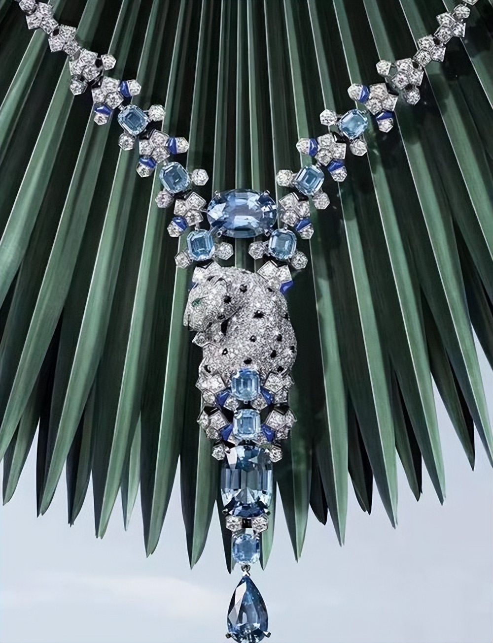 卡地亚晚宴明星站位曝地位：那英、郭晶晶靠边站，C位实至名归