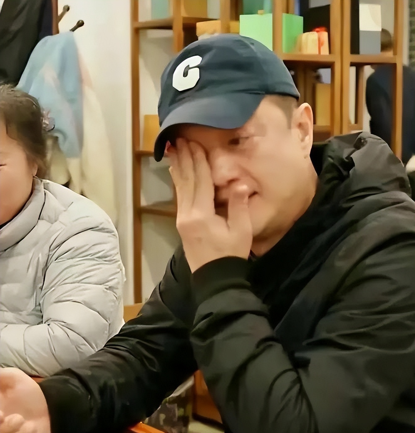 李亚鹏欠租风波后续,房东喊冤后,网友甩出一组数据,打脸太快了