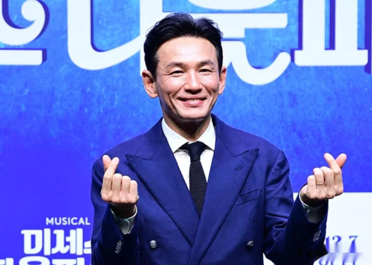 韩国影帝请客吃饭，看到花费60万韩元后生气质问：怎么才吃这么点