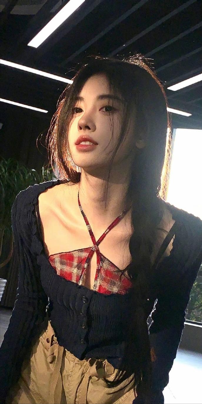 鞠婧祎，多彩梦幻美图