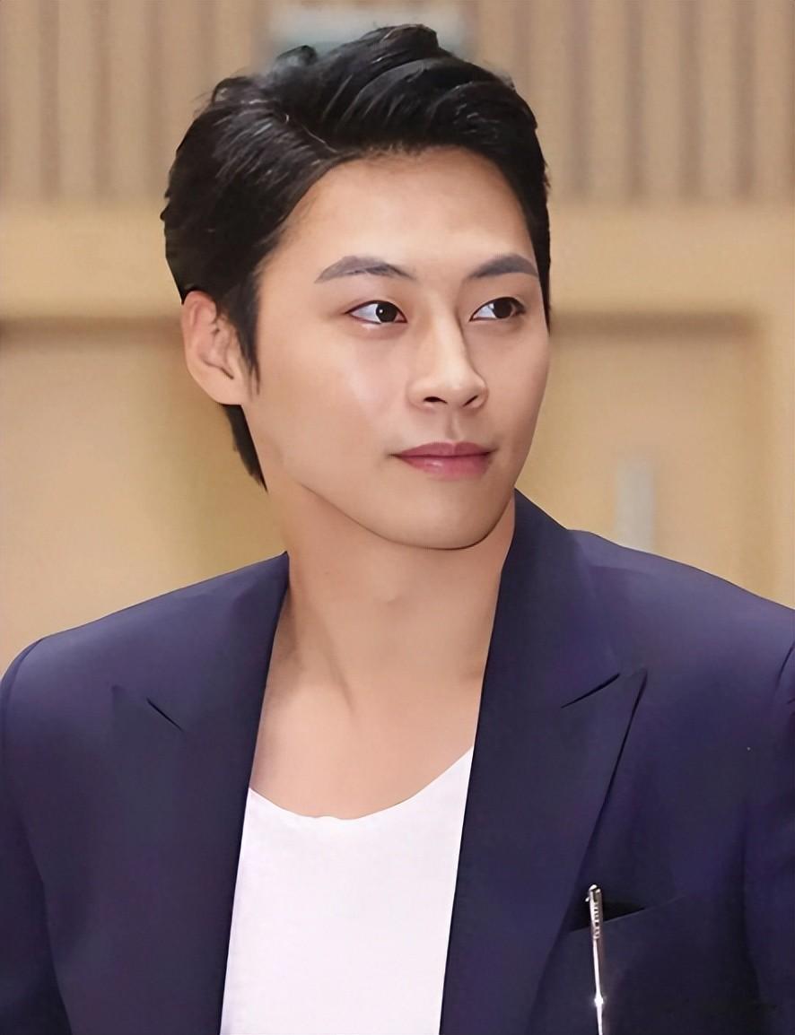 突发！40岁男星郑恩宇去世，一天前还悼念张国荣，曾称过得不幸福