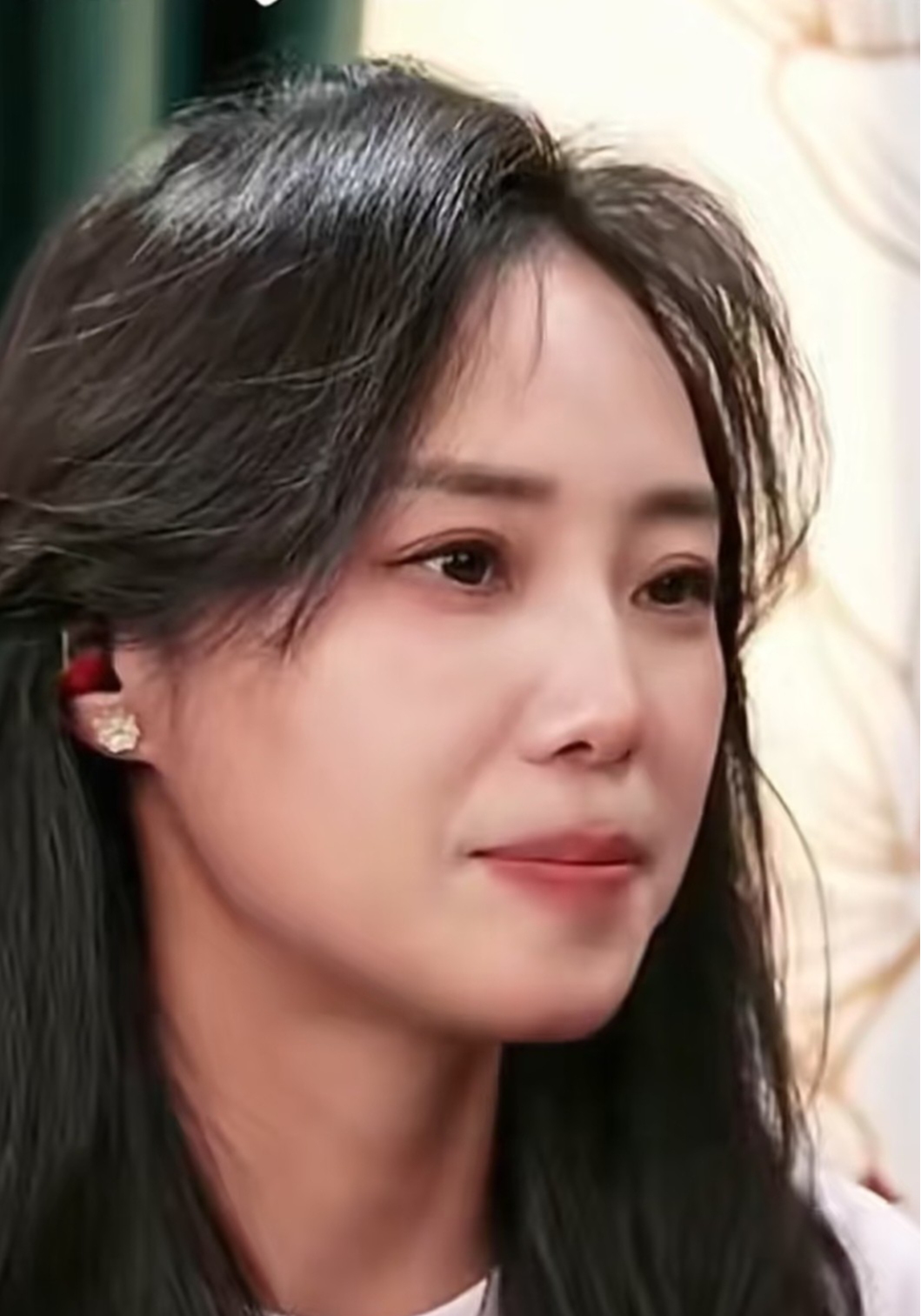 澄清关系7个月后再曝近况的云朵,终于摆脱了刀郎的影子