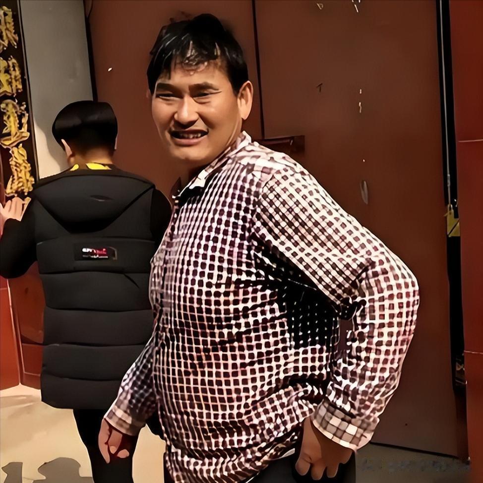 陈亚男和朱小伟离婚4年，耗尽人气后回心转意，但他们早已是过去