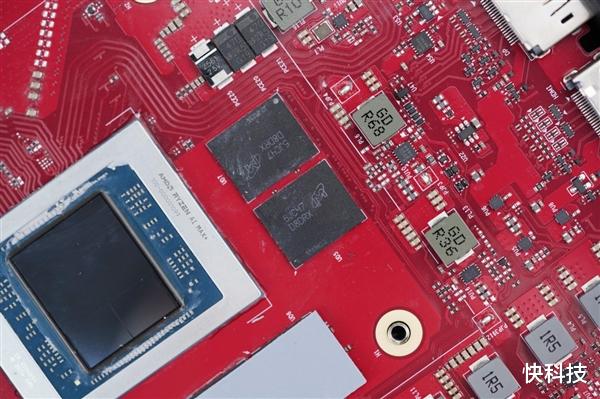 銳龍AI Max+ 395加持！極摩客EVO-X2 2025迷你機圖賞