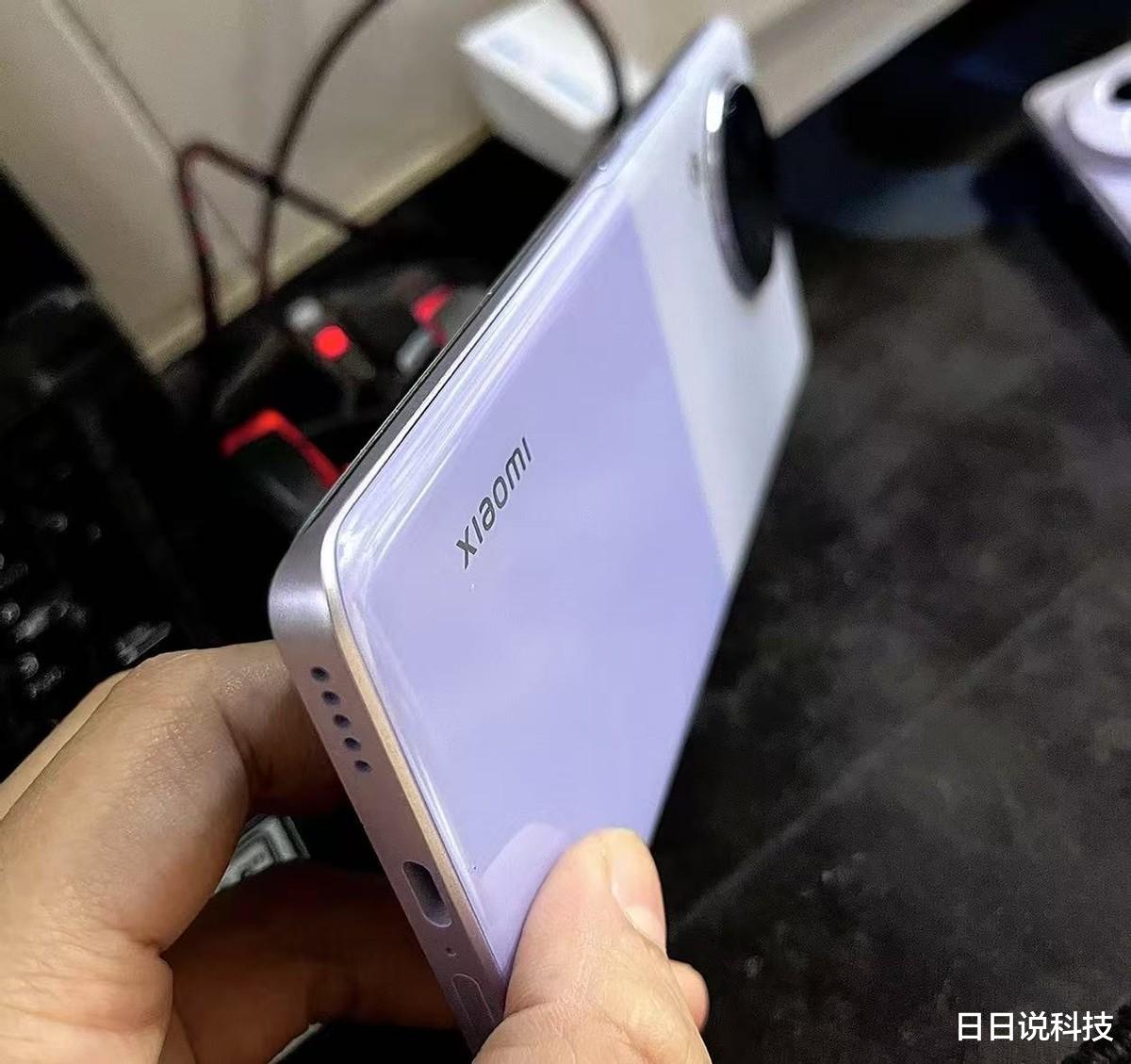 小米清仓也没人买?从2499元跌至1473元,自拍双主摄+超薄机身