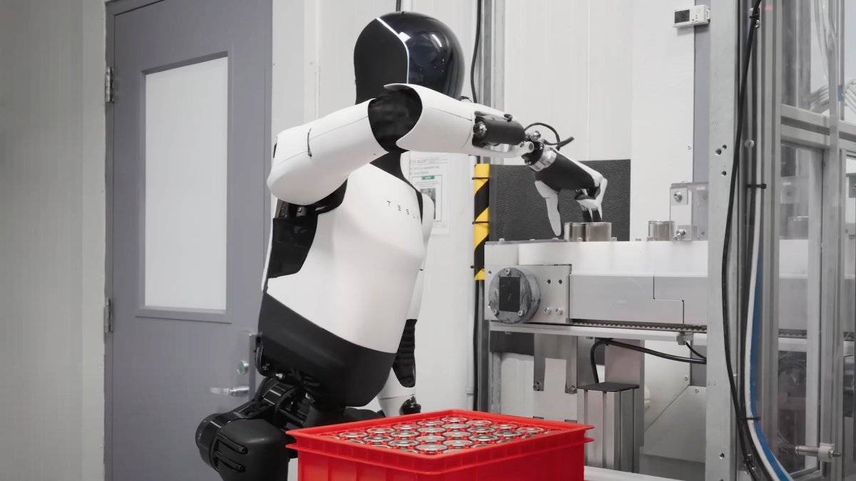 马斯克最新指示:机器人接管一切,你在家里躺着数钱