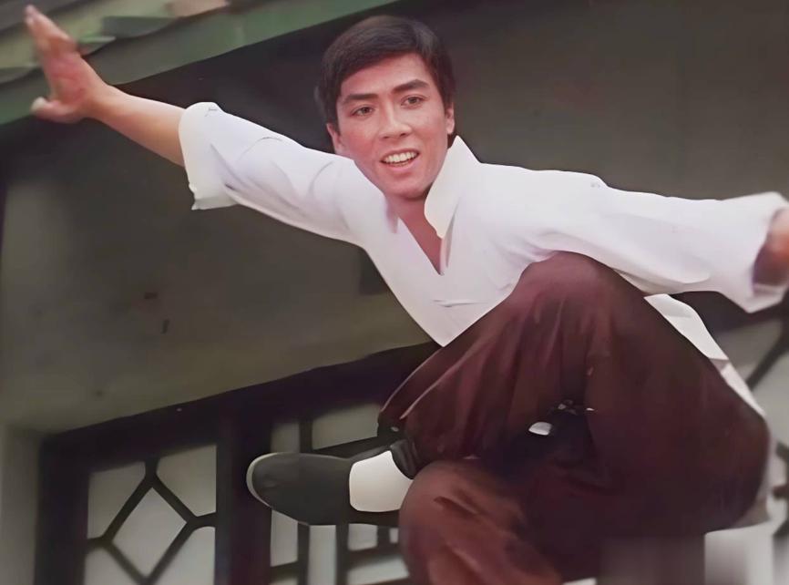 李连杰没想到,甄子丹会因国庆当天的特殊举动,再次实现口碑暴涨