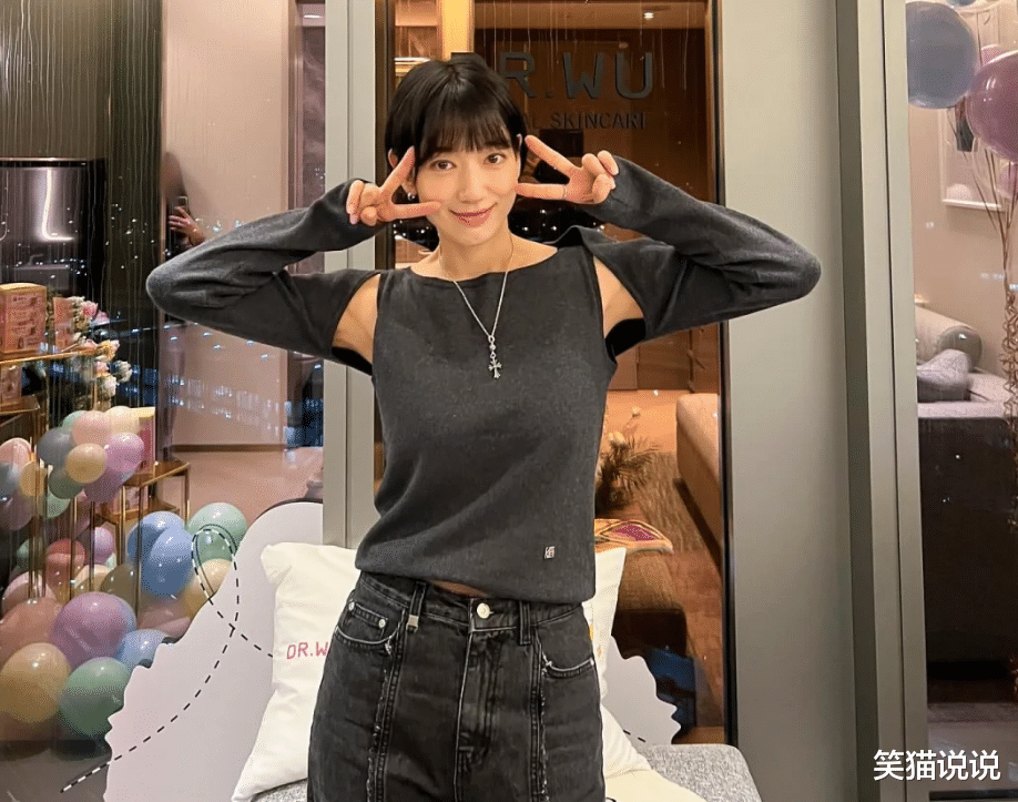 朴信惠晒最新照片,新发型引网友吐槽显老气,暴瘦变化大