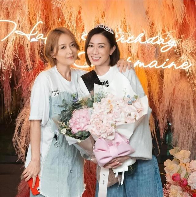 佘诗曼50岁生日，众港星偷偷到内地为其庆生，惊喜饭局见证友谊