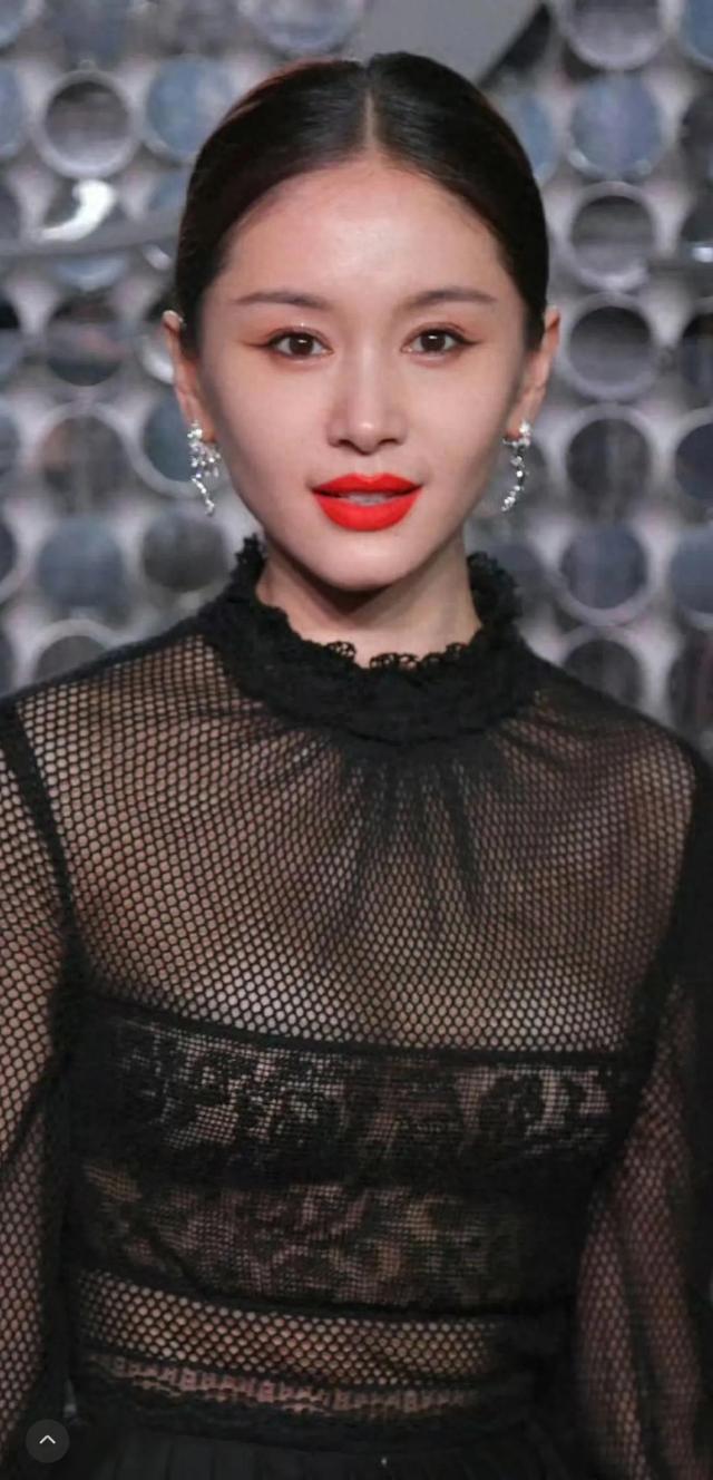 王子文 没有以前那么苗条了