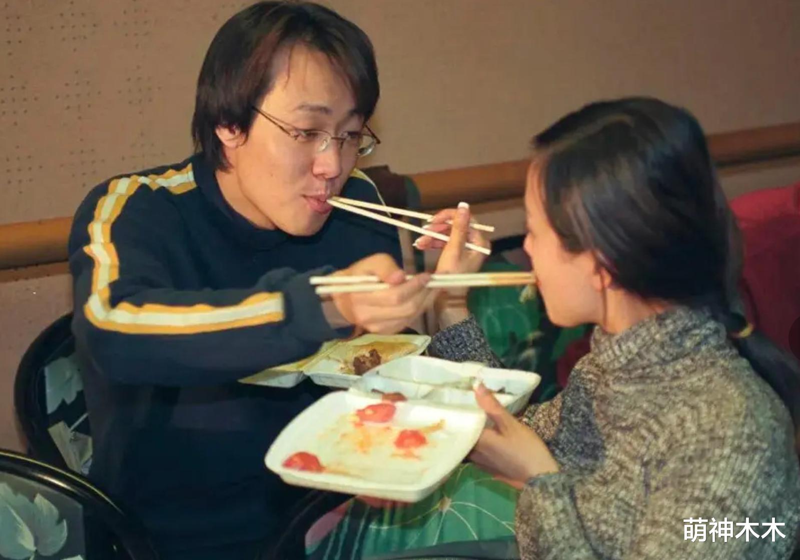 朱媛媛一生爱情圆满无憾,全家最后同框曝光,她笑容开怀无病容