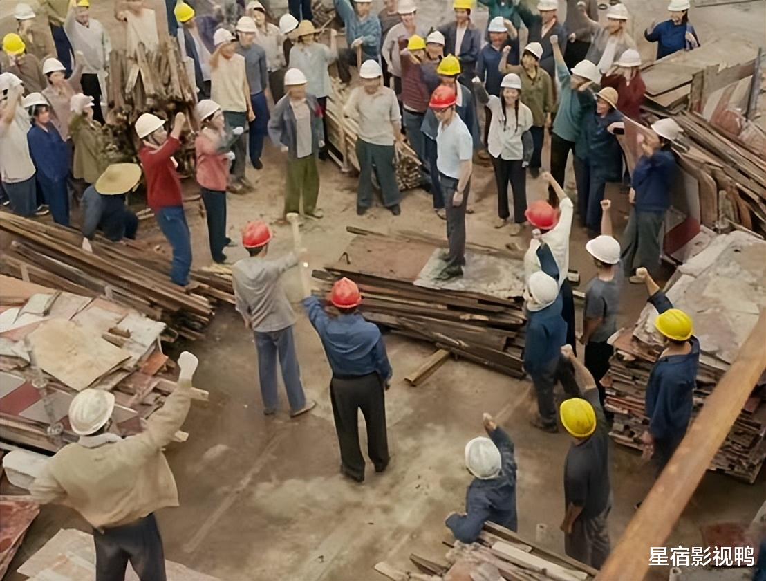 胡歌宋佳张颂文领衔,新闻联播力挺,当初《狂飙》都没这么嚣张